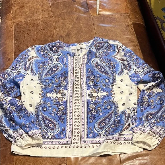 NWT loft bandana print top blue brown and cream 20” long - Picture 2 of 7